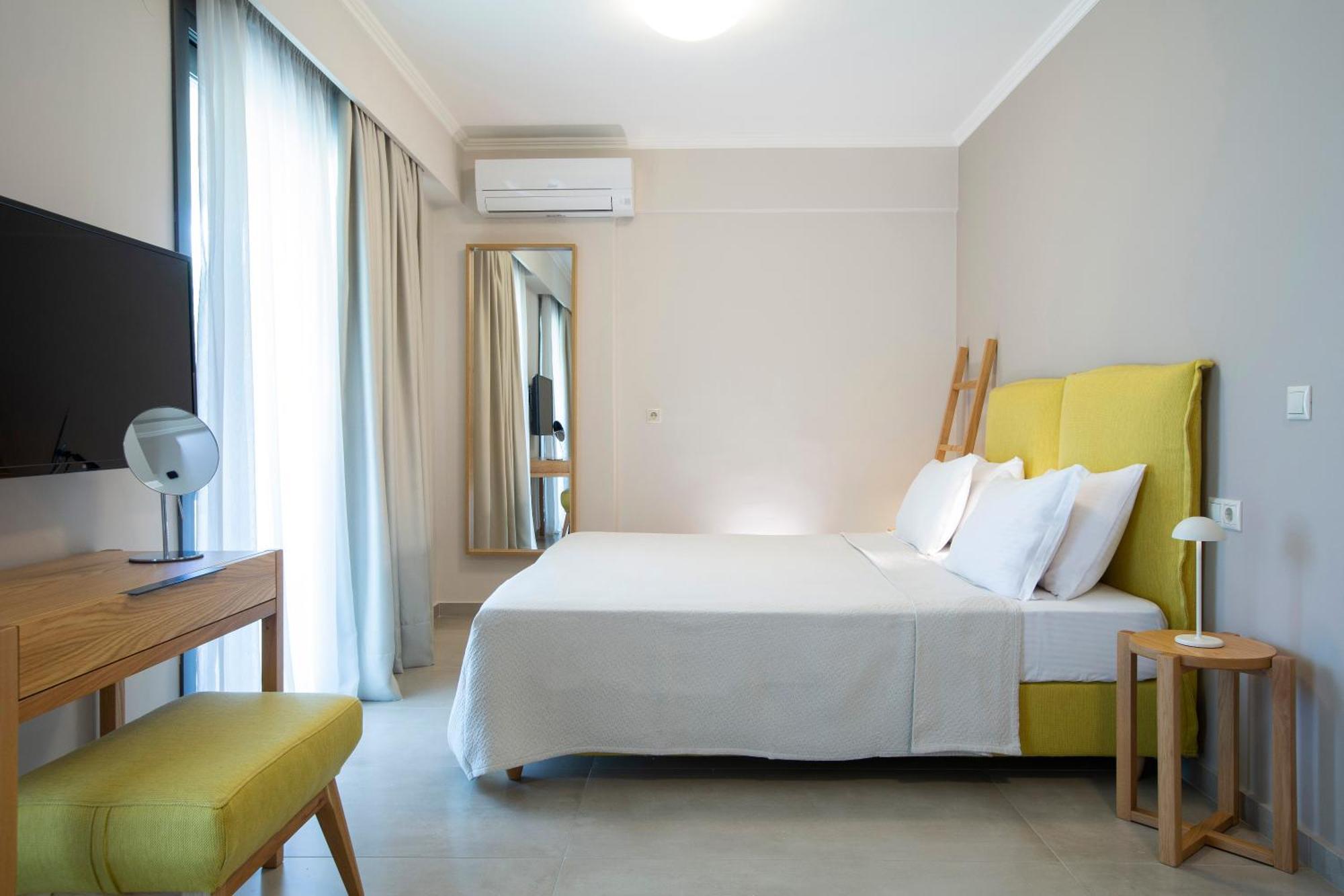 Zisis Suites Nydri  Room photo